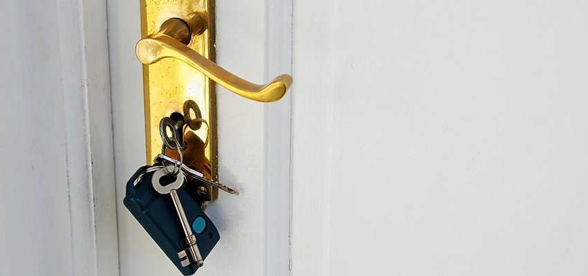 Broken Door Key Extraction in Oxnard, CA